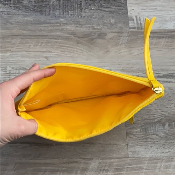 Elizabeth Arden Yellow Handbag - Picture 2 of 6